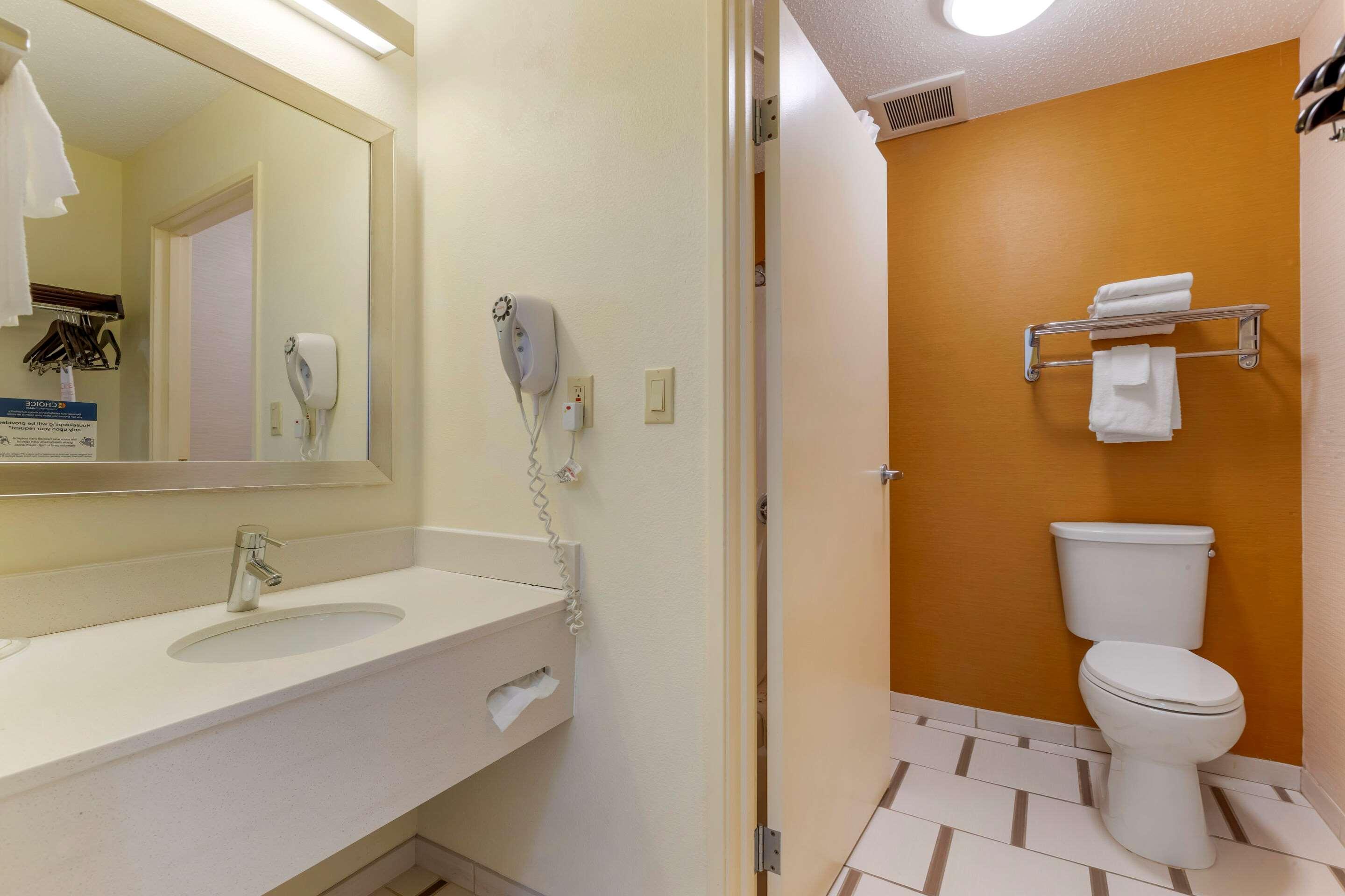 Quality Inn & Suites Keokuk North Ngoại thất bức ảnh