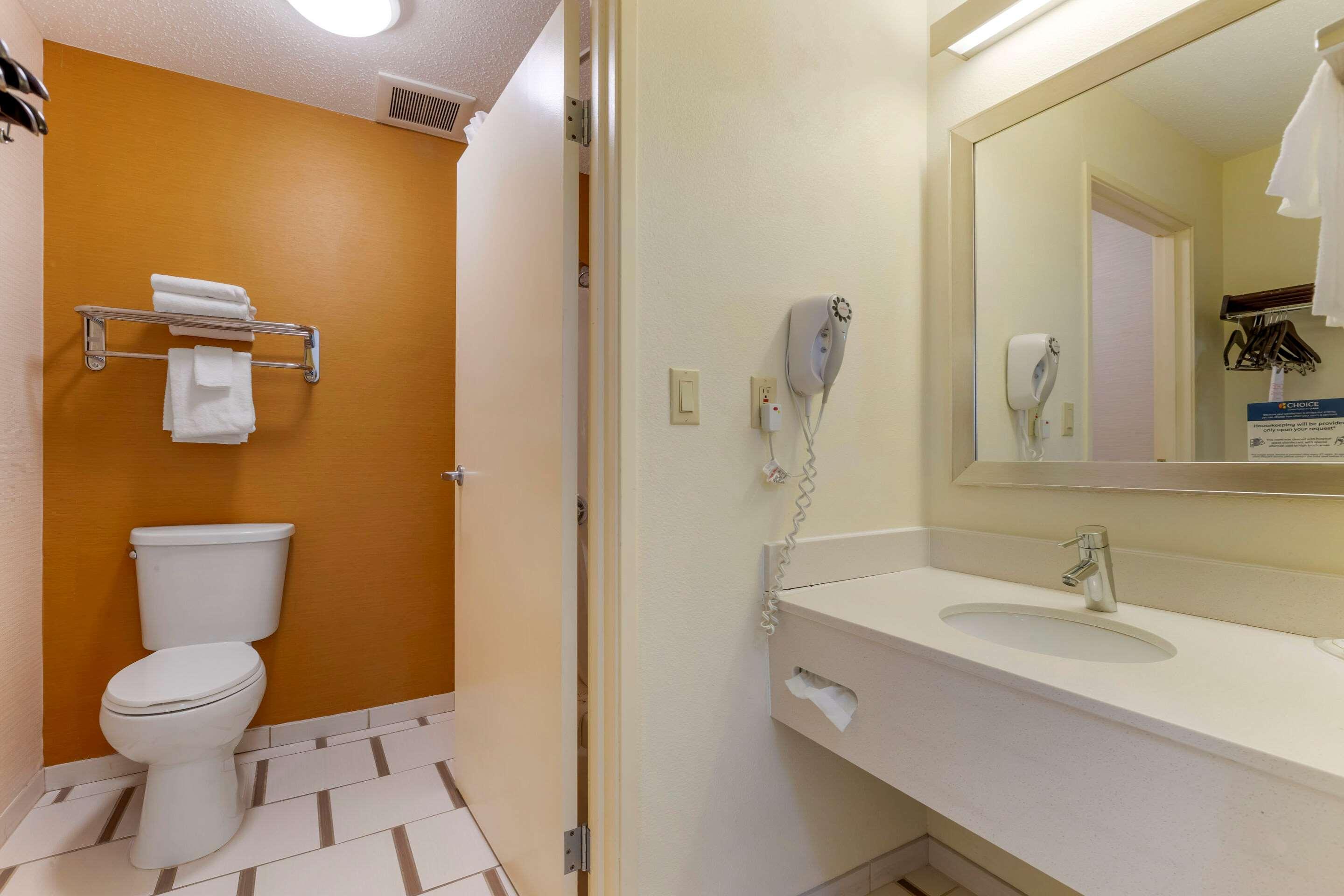Quality Inn & Suites Keokuk North Ngoại thất bức ảnh