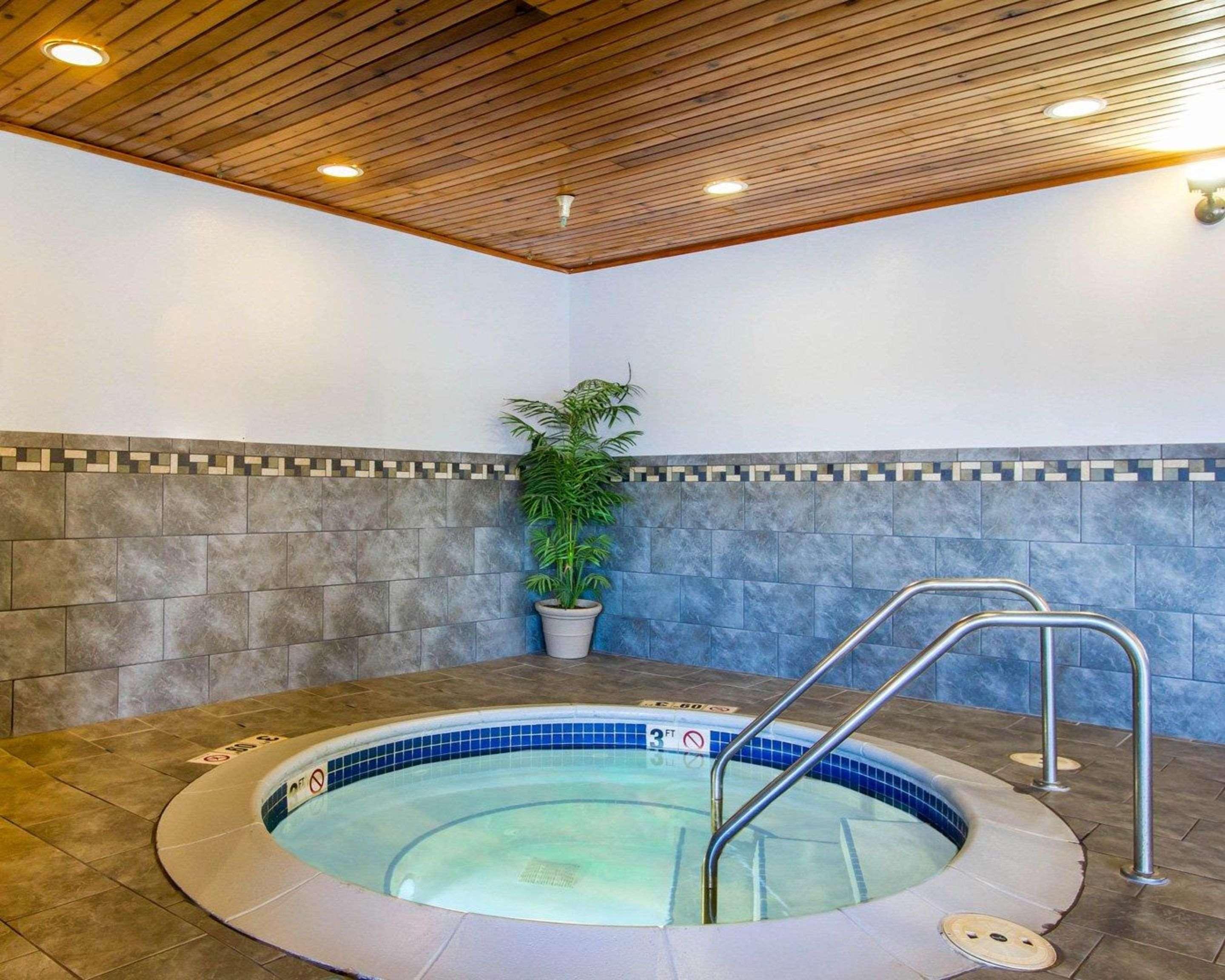 Quality Inn & Suites Keokuk North Ngoại thất bức ảnh